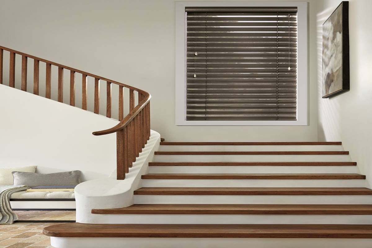 Choosing New Blinds at Blinds, Hunter Douglas Modern Precious Metals® Aluminum Blinds near Laredo, Texas (TX)